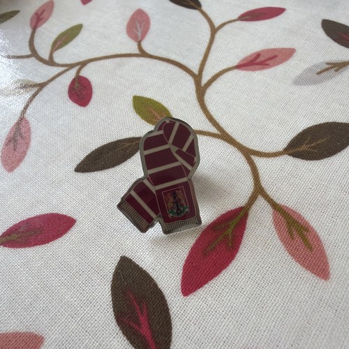 Northampton town pin badge - pin,