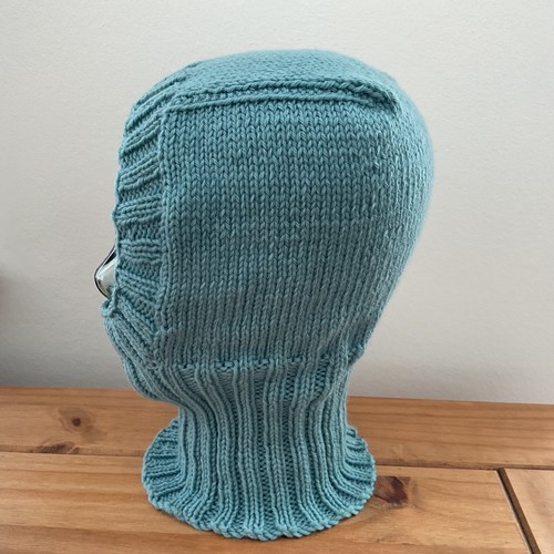 Woman hand knitted pure - woman's,