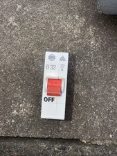 WYLEX 32 AMP CURVE B 3 KA MCB