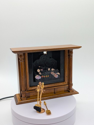 Dolls house wooden - 1:12,