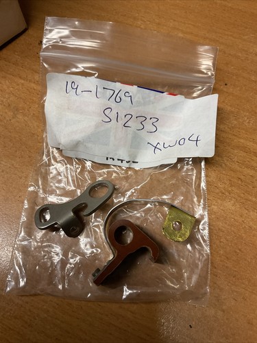 Contact set 1769 - set, s1233