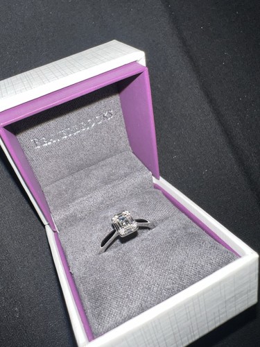 Beaverbrooks 18ct white gold - 18ct,