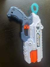 X Shot Zuru Nerf Gun Can Hold 6 Bullets