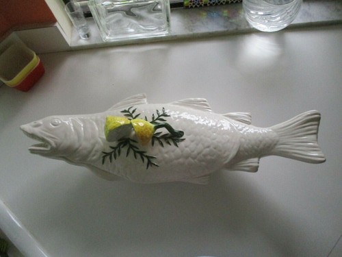 Antique italian faience - faience, fish