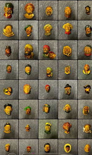Ceramic multicoloured face - 40,