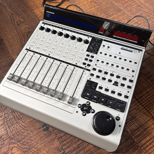 Mackie universal pro - pro, control