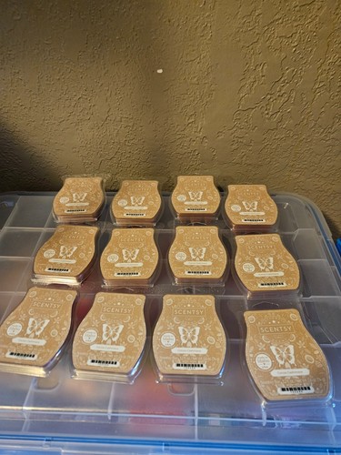 Huge scentsy bars lot 12 - ,