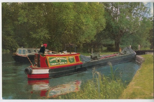 Narrow boat entering - narrow, shipton