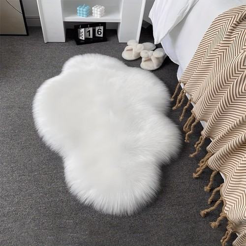 Fluffy faux sheepskin - faux,