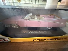 Maisto 1/18 Scale Diecast Model Car - 36813 1959 Cadillac Eldorado Biarritz Pink