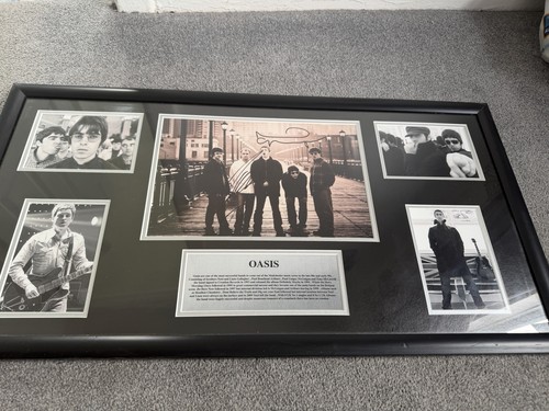 Oasis autographed framed - oasis, photo