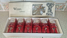 Regent White Flower And Gold