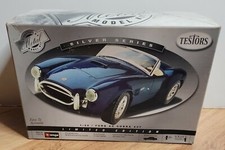 Testors Burago 1/24 Ford AC