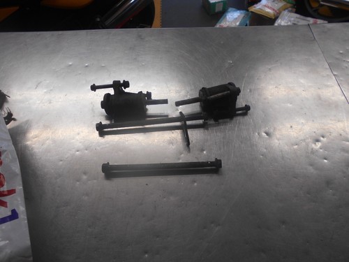 Kawasaki zr7s engine bolts - engine,