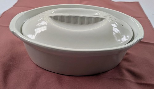 Vintage white ceramic oval - white,