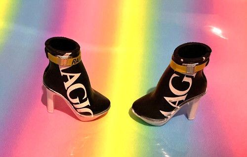 Rainbow high doll - high,