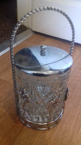 Vintage pretty glass biscuit - glass,