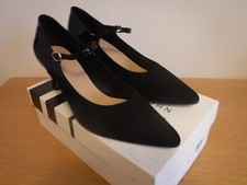 John Lewis - Black 'Avery' ladies patent/suede leather court shoes - Size 6 (39)