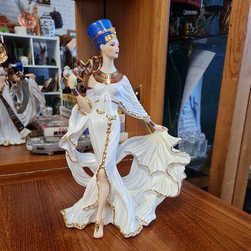 Danbury mint egyptian queen - danbury,