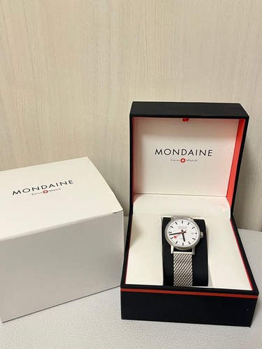 Mondaine swiss railways - mondaine,