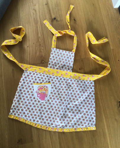 Vintage cotton bib apron - bib, pinny