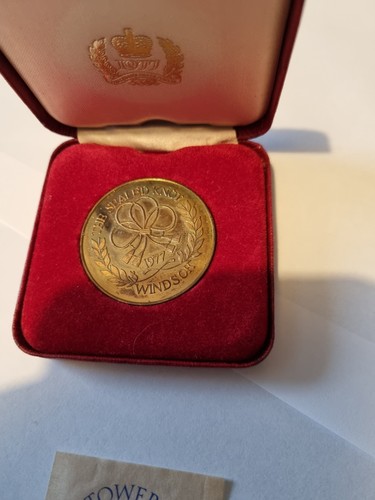 Sealed knot jubilee coin - knot,