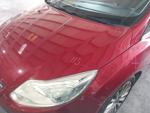 Bonnet red ford - red, focus