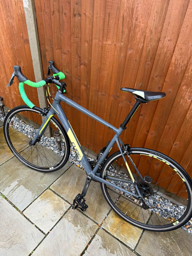 Cube attain road bike 56cm - attain,