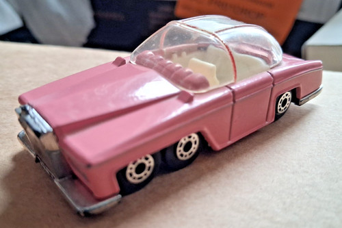Thunderbirds lady penelope car - thunderbirds,