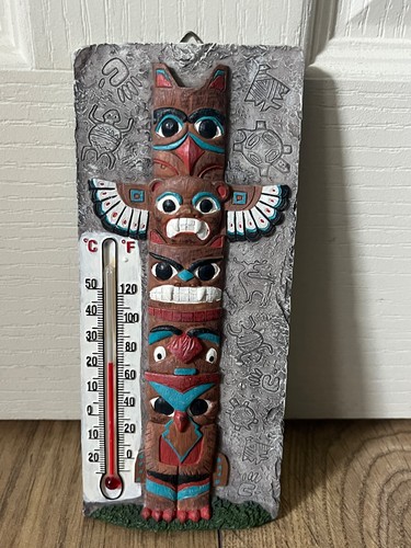 Totem pole decorative - pole,