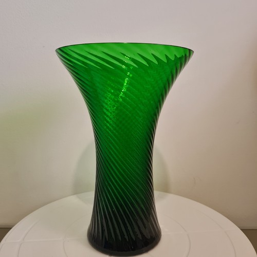 Green vase spirelli hortensja - vase,