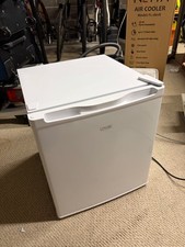 LOGIK LTT40W23 Mini Fridge