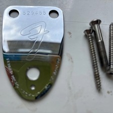 Fender Stratrocaster 1974 USA Parts -Serial neck plat  and Screws - 529455