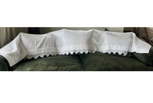 Front altar cloth priest - front,