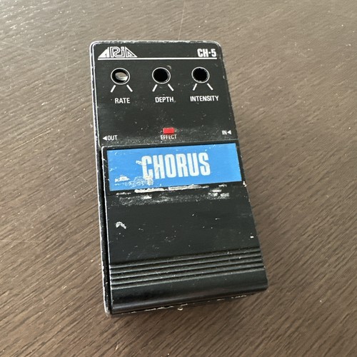 Aria analog chorus pedal - aria,