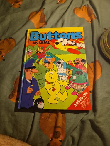 Buttons annual 1988 various - buttons,