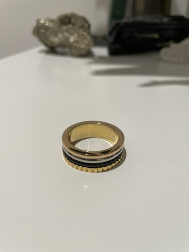 Four colour rotating ring - colour,