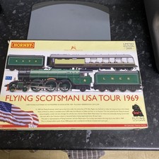 Hornby OO gauge R2953 Flying Scotsman USA Tour 1969 train pack