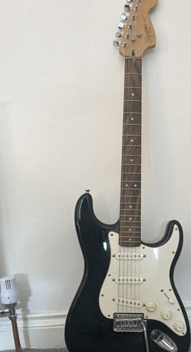 Squier stratocaster solid body - stratocaster,