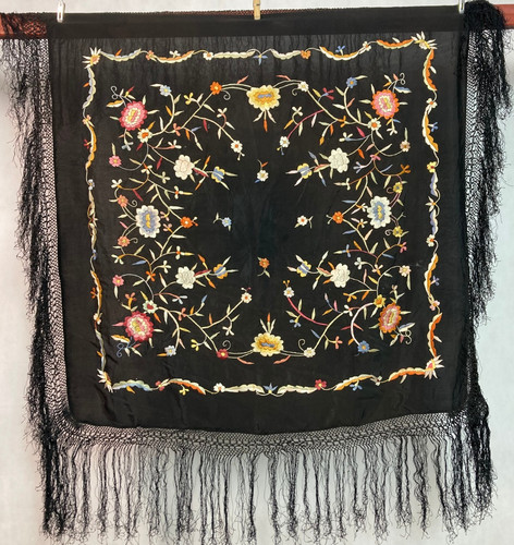 Vintage silk hand embroidered - vintage,