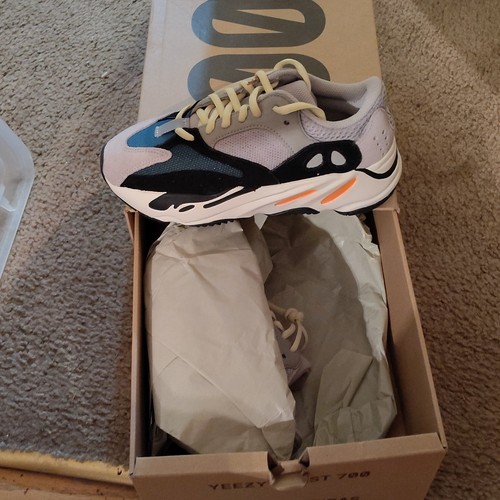 Adidas yeezy boost 700 - adidas,