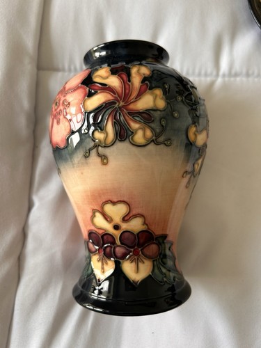 Moorcroft oberon vase 1993 - moorcroft,