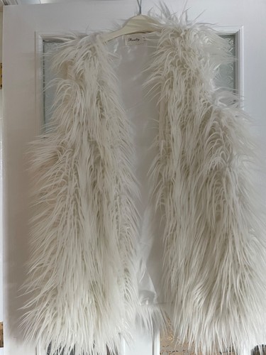 White faux fur - faux, size