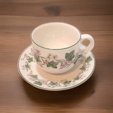 ROYAL DOULTON EXPRESSIONS ENGLISH CHINA tea Cup & saucer  TIVERTON ivy