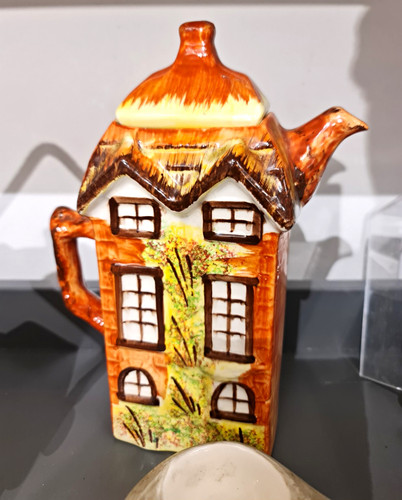House shaped ceramic - ceramic, teapot