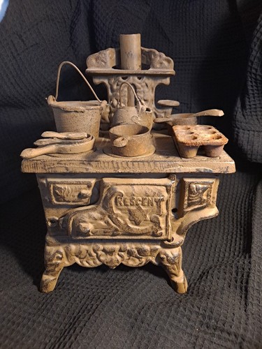 Crescent cast iron - cast, wood