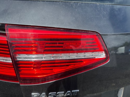 Boot tailgate lamp cluster - boot,