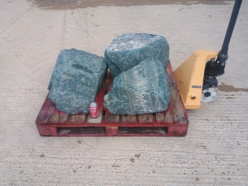 Large granite garden - large,