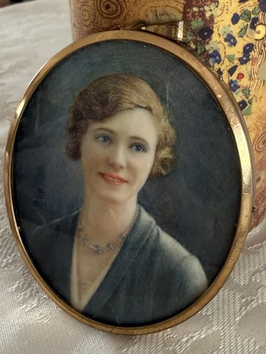 Superb handmade miniature - superb,