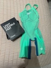 Speedo Fastskin LZR Valor 2.0 closed back women’s size 24
